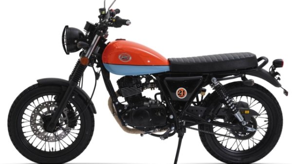 Класическият сегмент включва главно модели със среден и голям работен обем, но не липсват и приятни изключения като Mash Seventy. Прави се в Китай, има европейски спецификации и цена, по-ниска от тези на скутер със същата кубатура. Seventy разполага с класическо оформление и използва 124-кубиков едноцилиндров двигател, който осигурява 12 коня. Идеално за начинаещи или хора, които търсят нещо за града.

Малкото тегло от 127 кг прави този Mash лесен за маневриране, докато класическият стил с резервоар тип сълза и хром му придава ретро чар. Въпреки малкия си работен обем, това е мотоциклет, който гарантира забавление и сигурност при ежедневно каране. В родни вносители го има за 4700 лева.